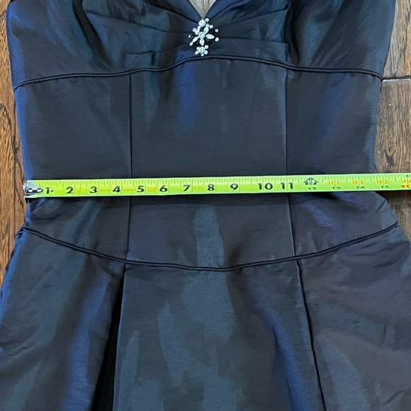 NWT Raylia Designs Black Formal Long Gown Size 14 Sleeveless Fit & Flare Prom - Picture 9 of 17